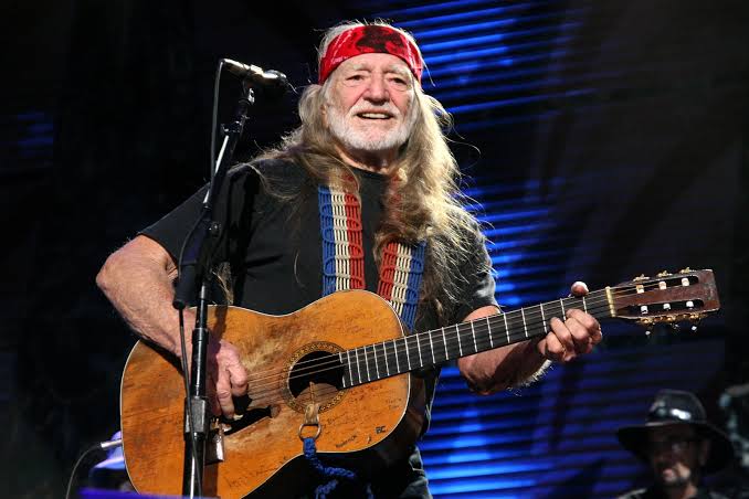 Hidden Discipline Behind Jimmy Fallon and Willie Nelson’s Long-Term Success