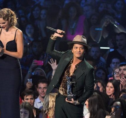 How Bruno Mars and Justin Timberlake Became Pop Superstars