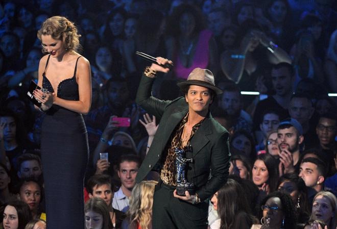 How Bruno Mars and Justin Timberlake Became Pop Superstars